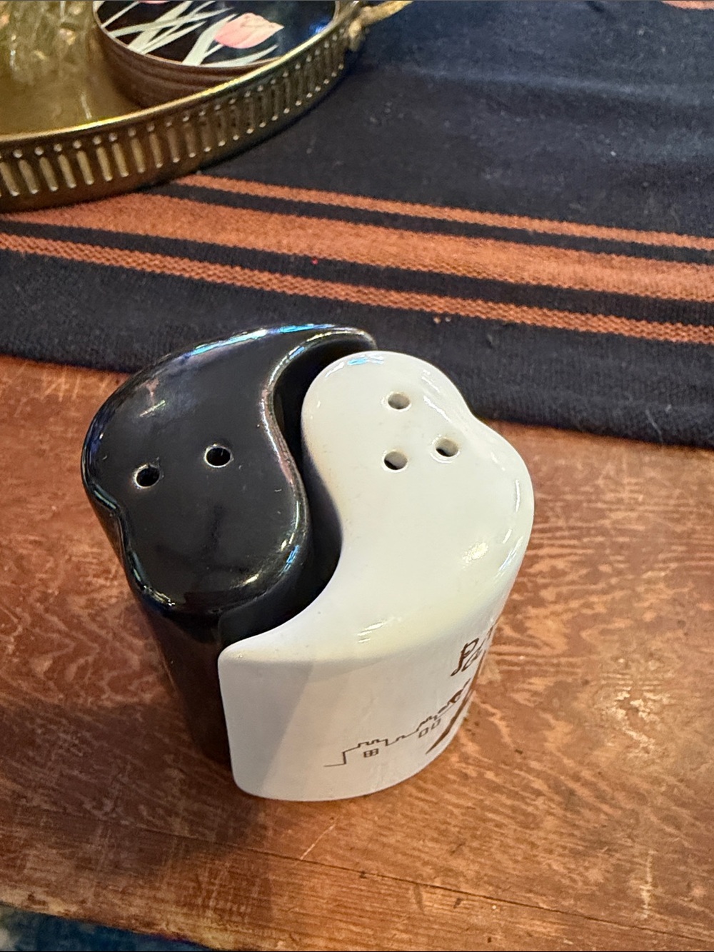 Paris Black & White Yin Yang Ceramic Salt and Pepper Shaker Set